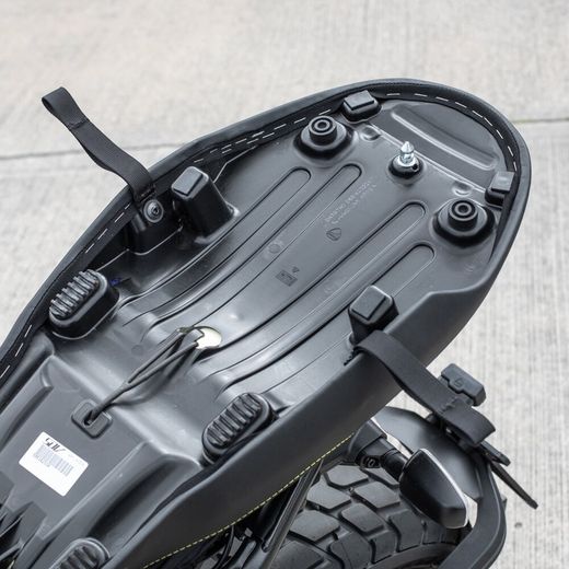 Kit fijación de bolsa kriega ducati scrambler fit kit