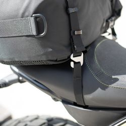 Kit fijación de bolsa kriega ducati scrambler fit kit