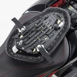 Kit fijación de bolsa kriega triumph street triple fit kit