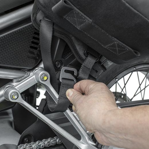 Soporte kriega overlander-s os-base para bolsas os aprilia tuareg 660